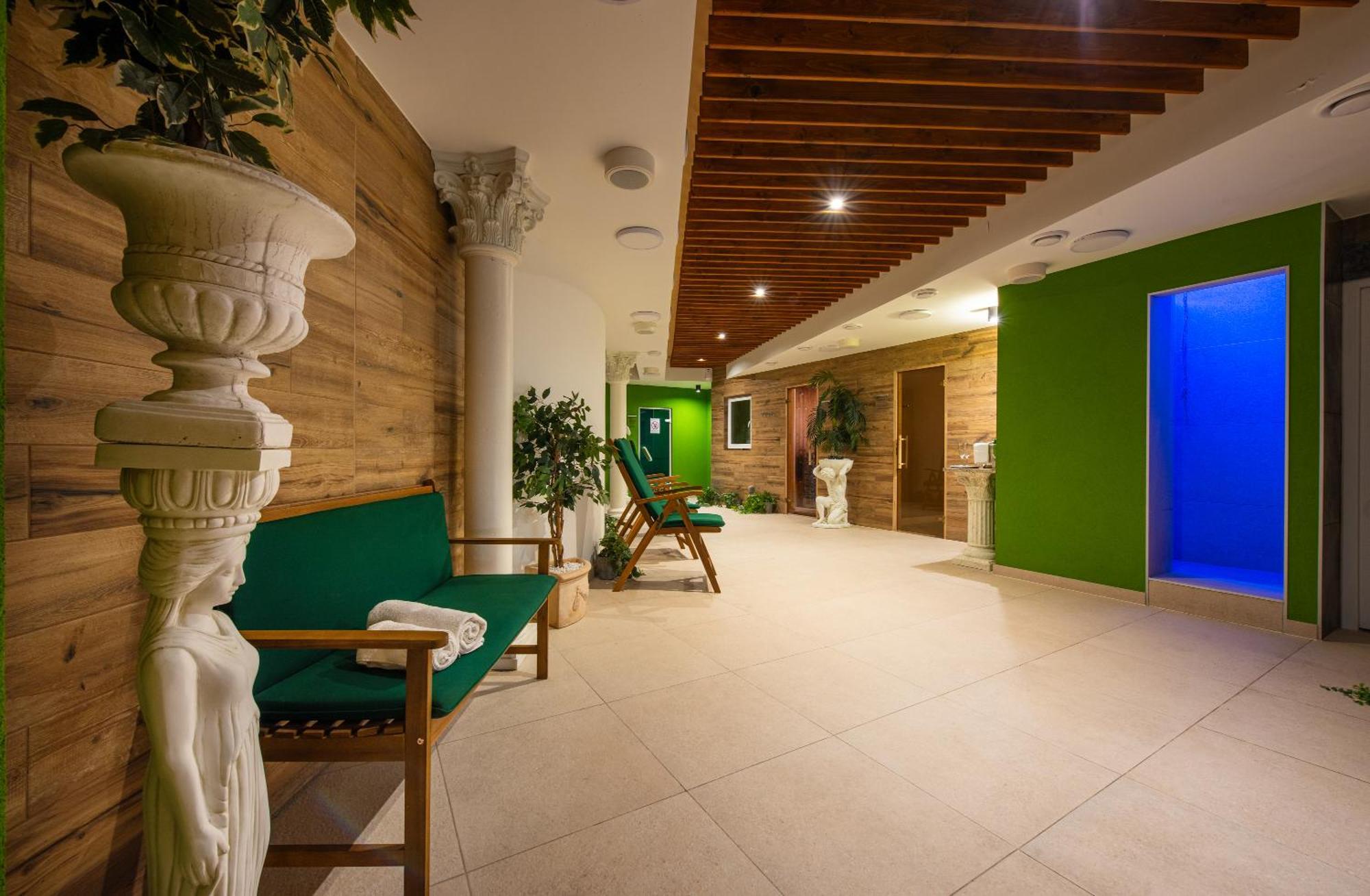 Hotel Tulipan 3*